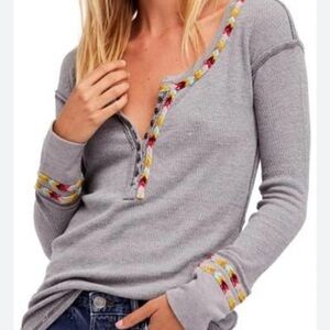 We The Free Rainbow Thermal Henley Long Sleeve Women's Size L, Dark Gray